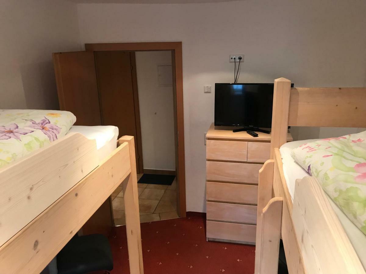 Ferienwohnung Julia Бріксен-ім-Тале Екстер'єр фото