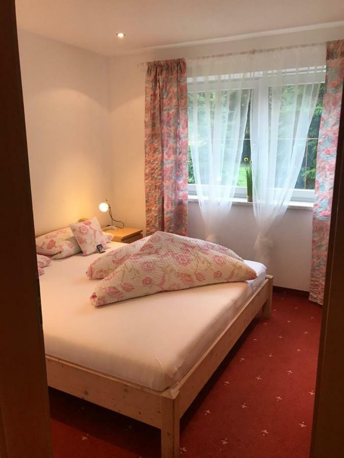 Ferienwohnung Julia Бріксен-ім-Тале Екстер'єр фото