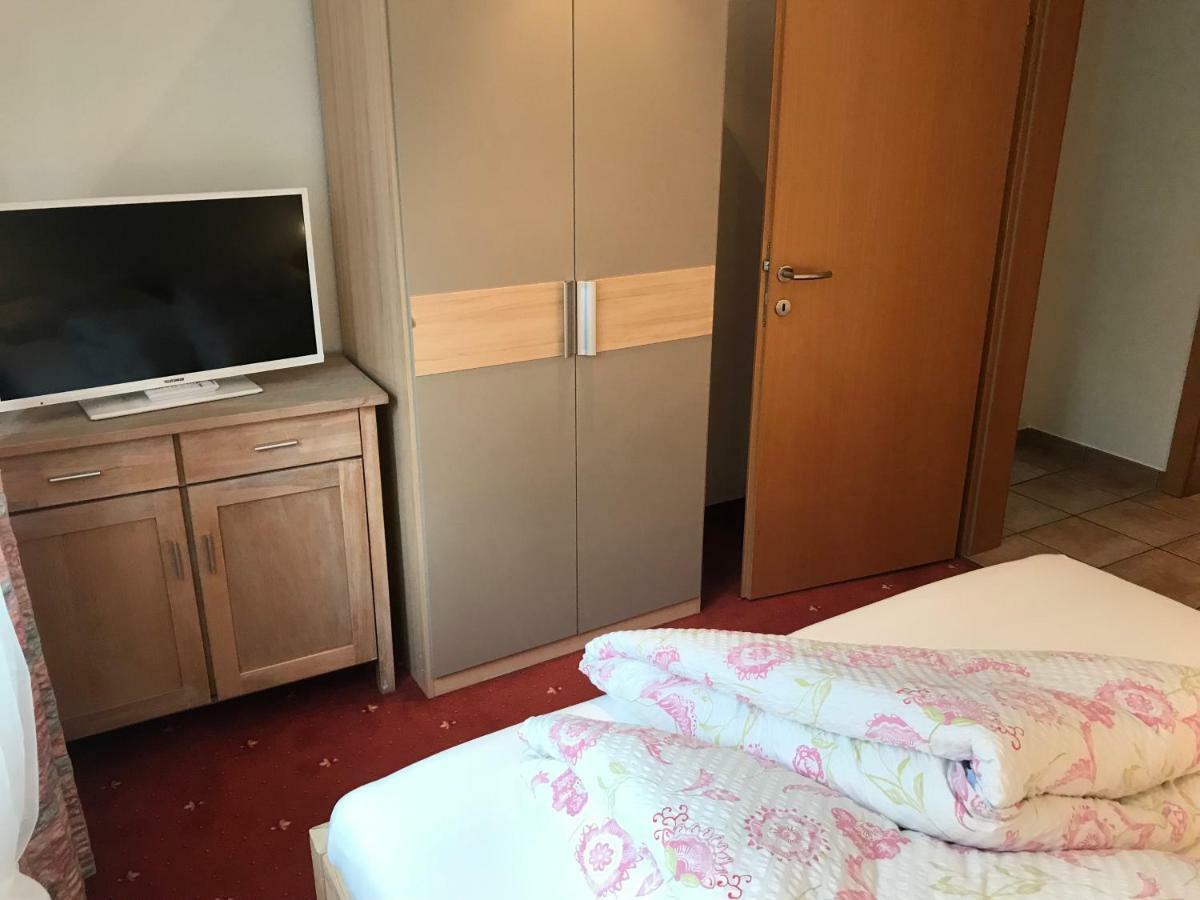 Ferienwohnung Julia Бріксен-ім-Тале Екстер'єр фото